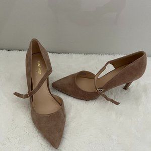 Nine West size 10 Tan Suede 4 inch heel